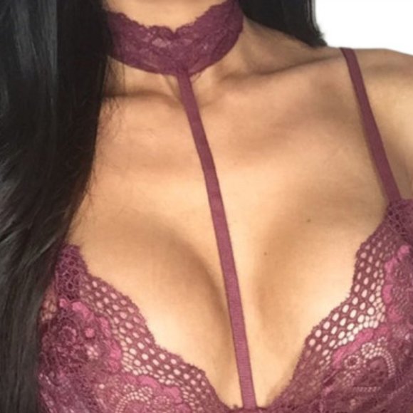 Enticing Bralette - Picture 2 of 6